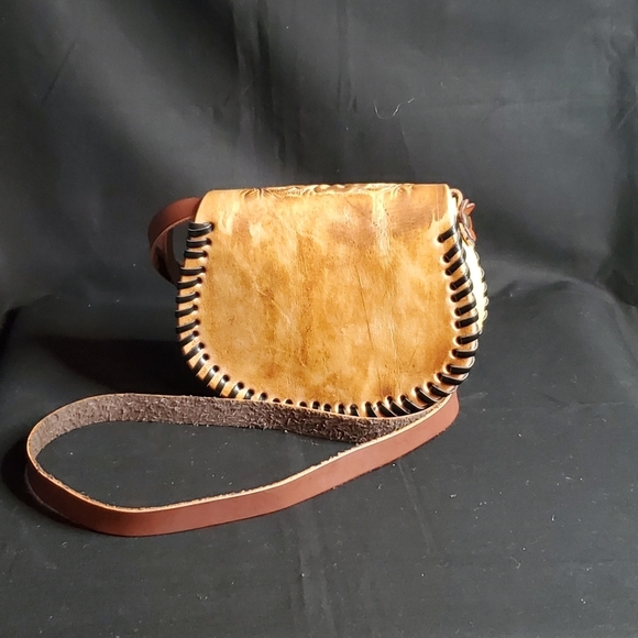 Hand Tooled Leather Crossbody NWOT'S - Picture 2 of 7